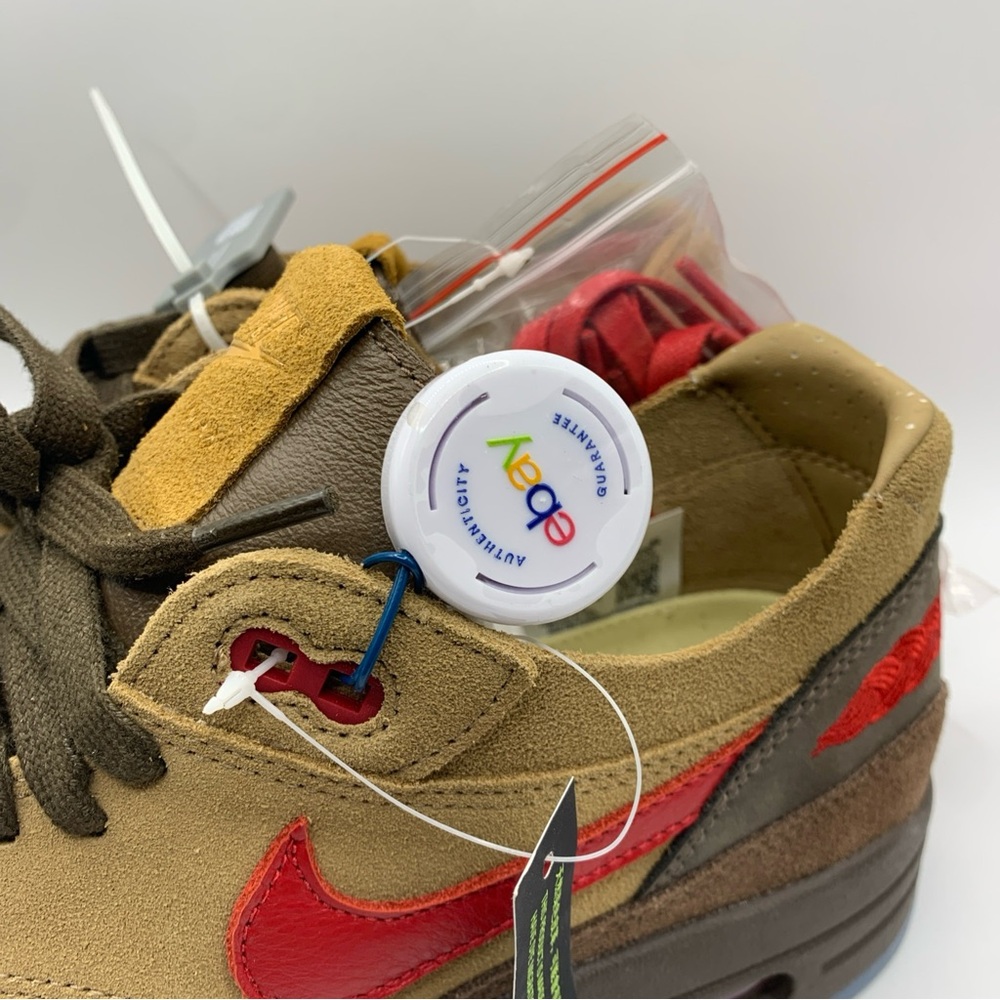 Stylish Sneakers with Red and Brown Accents - Picture 5 of 10